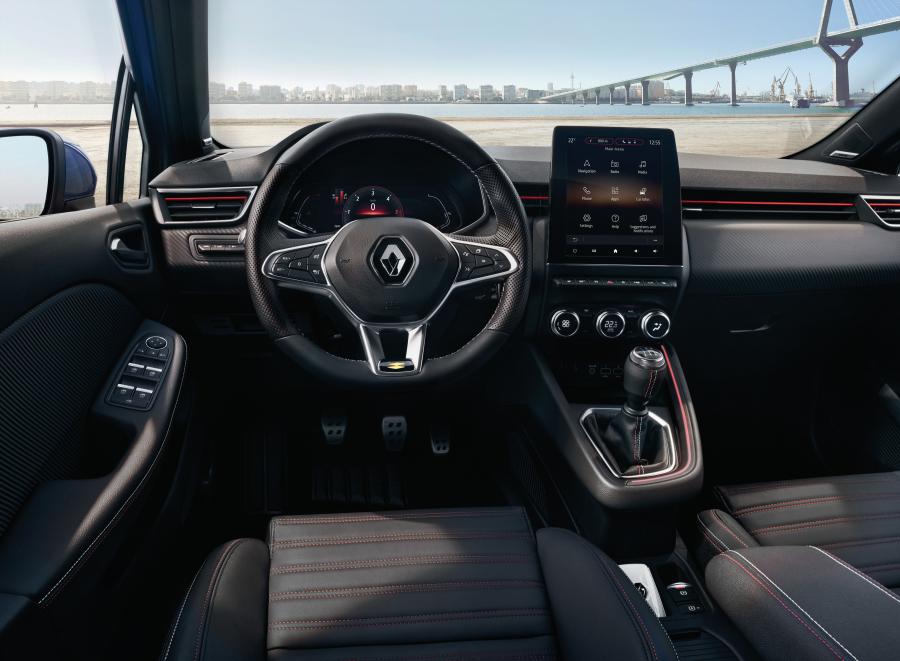 Торпедо Renault Clio R.S. Line 2019 года  (WW) (фото 9 из 30)